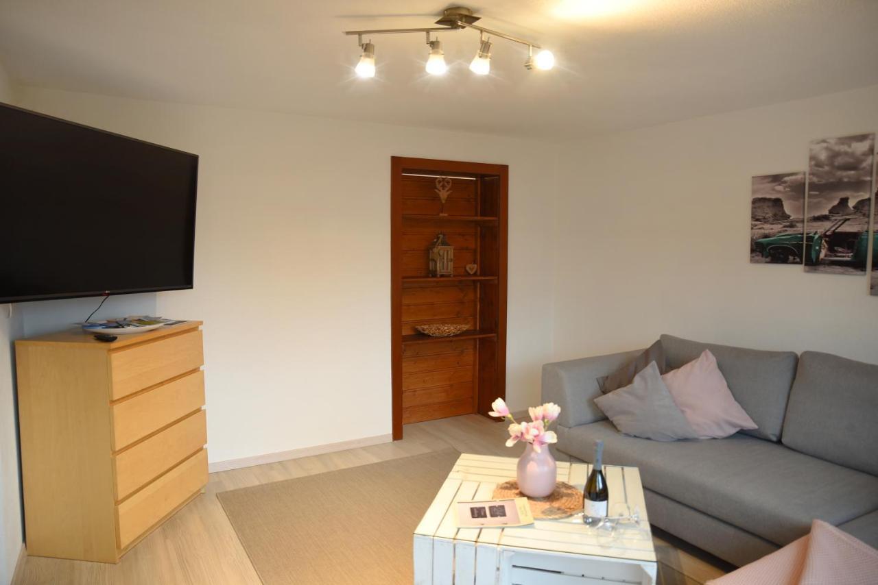 Appartement 80 M2 Haushaelfte, 3 Zimmer, Parkplaetze, Bis 6 Pers à Wängle Extérieur photo
